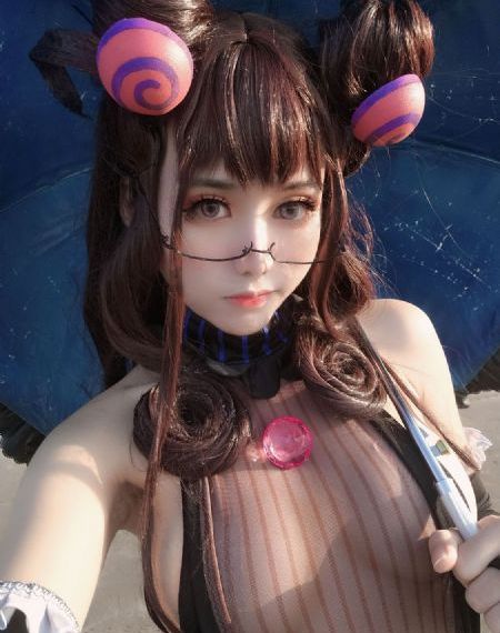 欧美开裆情趣内衣写真_DVD完整视频观看