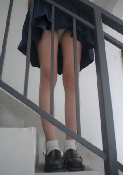 年轻漂亮的子2_在线观看