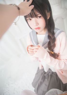 免费看裸体美女脱了衣服露视频胸_BD韩语影视在线观看